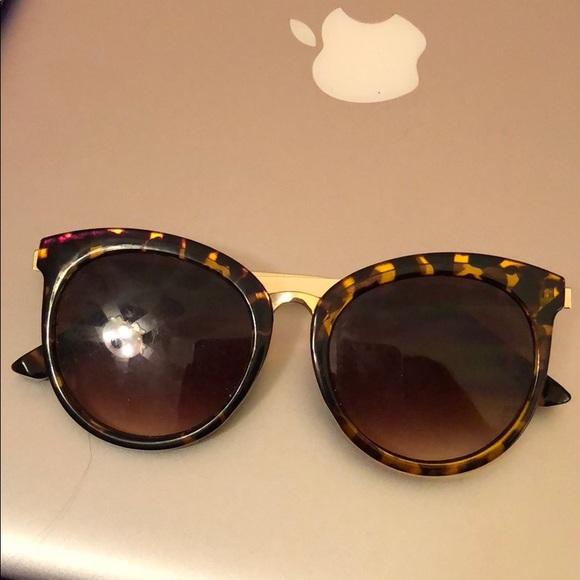 sunglasses - Picture 1 of 1